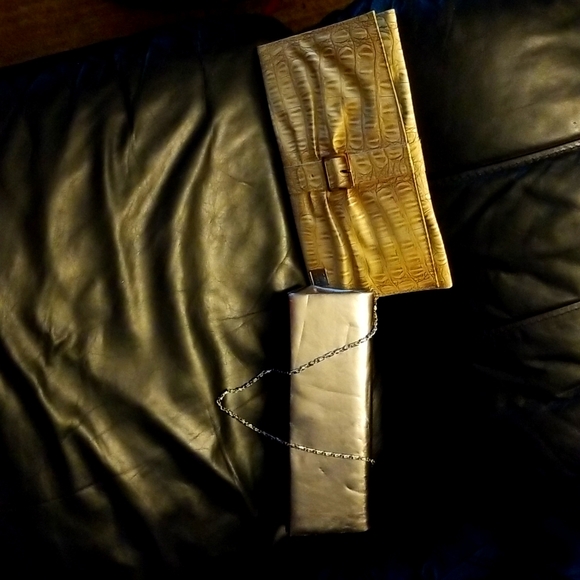 Clutches - Picture 1 of 3